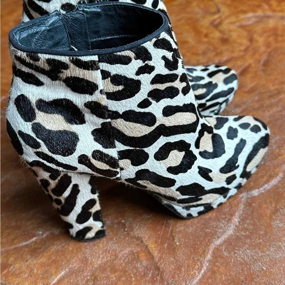 Aldo Chic Leopard Print Calf Hair Leather Heeled Ankle Boots Sz 7M